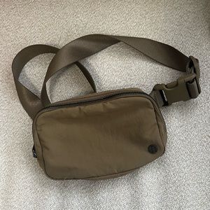 Lululemon Everywhere Belt Bag crossbody bag
